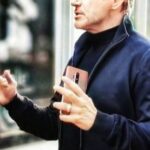 Robert Downey Jr With the Upcoming OnePlus Device Went Viral on the Internet